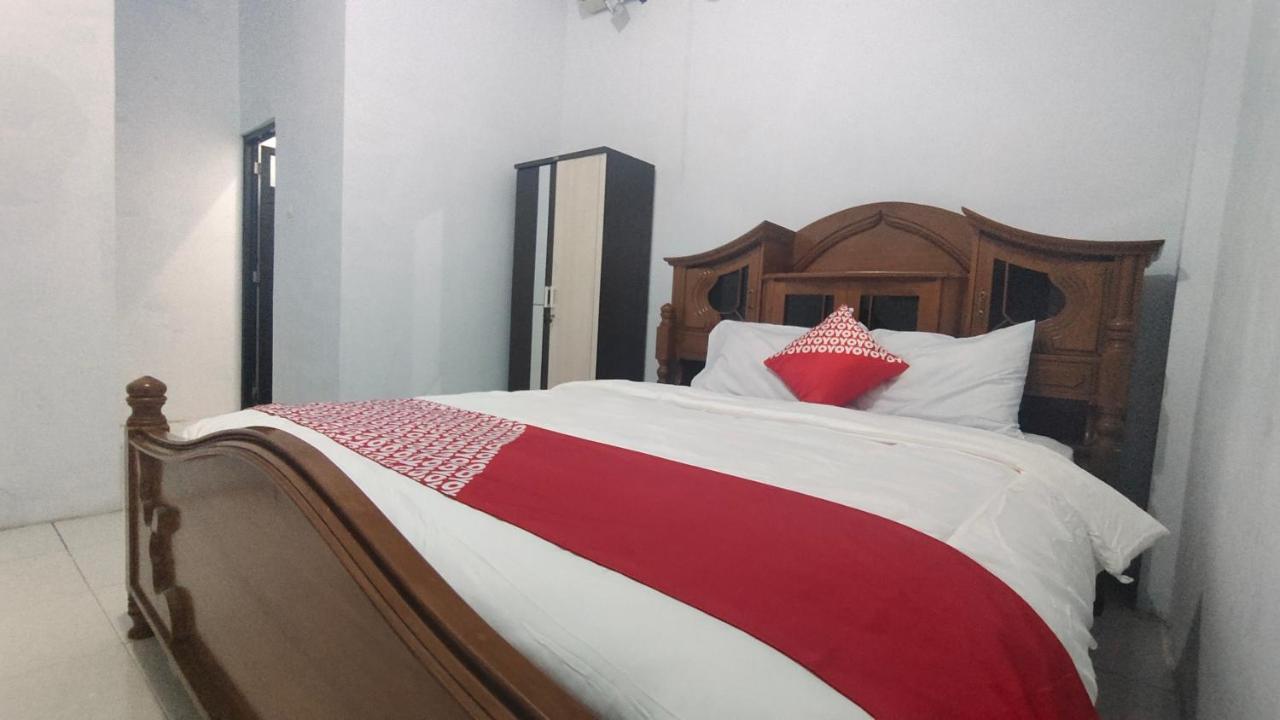 Oyo 90157 Griya Andon Syariah Ξενοδοχείο Cirebon Εξωτερικό φωτογραφία